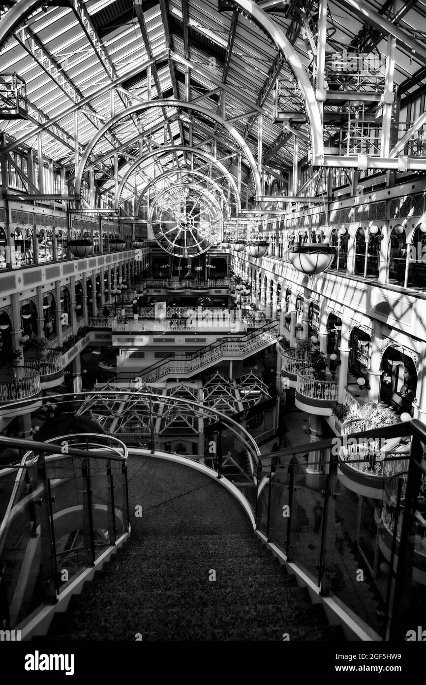 Intérieurs du centre commercial St Stephens Green à Dublin, Irlande Banque D'Images