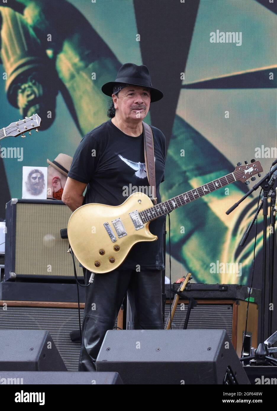 Central Park, New York, Etats-Unis, 21 août 2021 - Carlos Santana lors du concert de Homecoming de New York au Great Lawn in Central Park le 21 août. Photo: Crédit PHOTO Luiz Rampelotto/EuropaNewswire OBLIGATOIRE. Banque D'Images