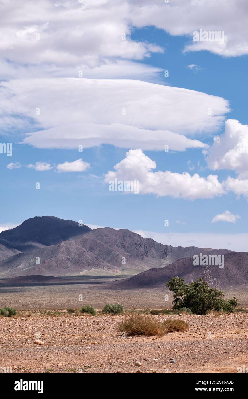 Paysage naturel du désert de pierre mongole dans le sud-ouest de la Mongolie Banque D'Images