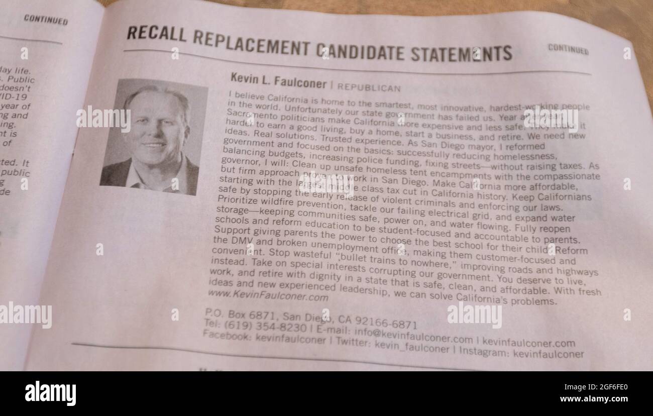 23 août 2021 : le bulletin de vote officiel et le guide d'information des électeurs pour l'élection de rappel des gouverneurs de la Californie 2021 se trouvent dans une maison à San Diego, en Californie, le lundi 23 août 2021. Les candidats les plus importants et les plus intéressants pour le gouverneur de la Californie sont Caitlyn Jenner, Larry Elder, Kevin Faulconer et Angelyne. L'élection de rappel aura lieu dans trois semaines le mardi 14 septembre 2021. (Image de crédit : © Rishi DekaZUMA Press Wire) Banque D'Images