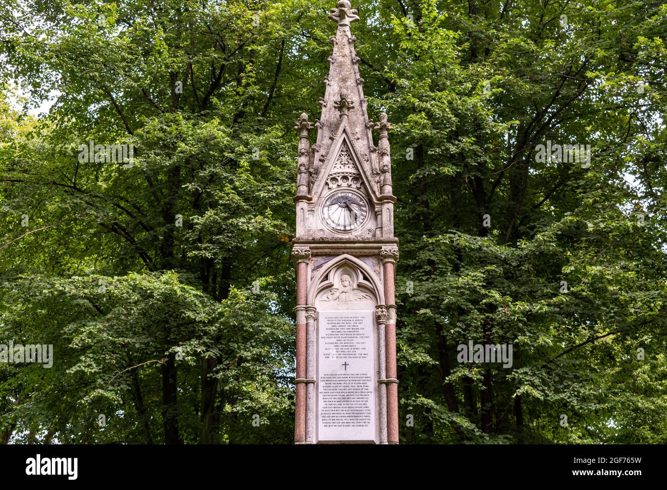 LONDRES SOMERS VILLE SAINT PANCRAS VIEILLE ÉGLISE LA BARONNE BURDETT-COUTTS MEMORIAL CADRAN ET INSCRIPTIONS Banque D'Images