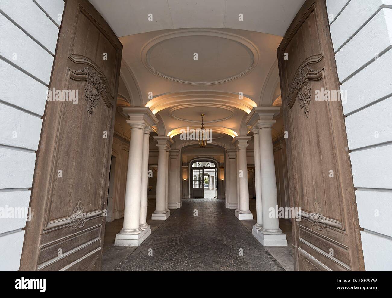 Vue sur le hall d'entrée de la résidence Margravial, musée d'aujourd'hui et siège du gouvernement de la moyenne-Franconie, Ansbach, moyenne-Franconie Banque D'Images