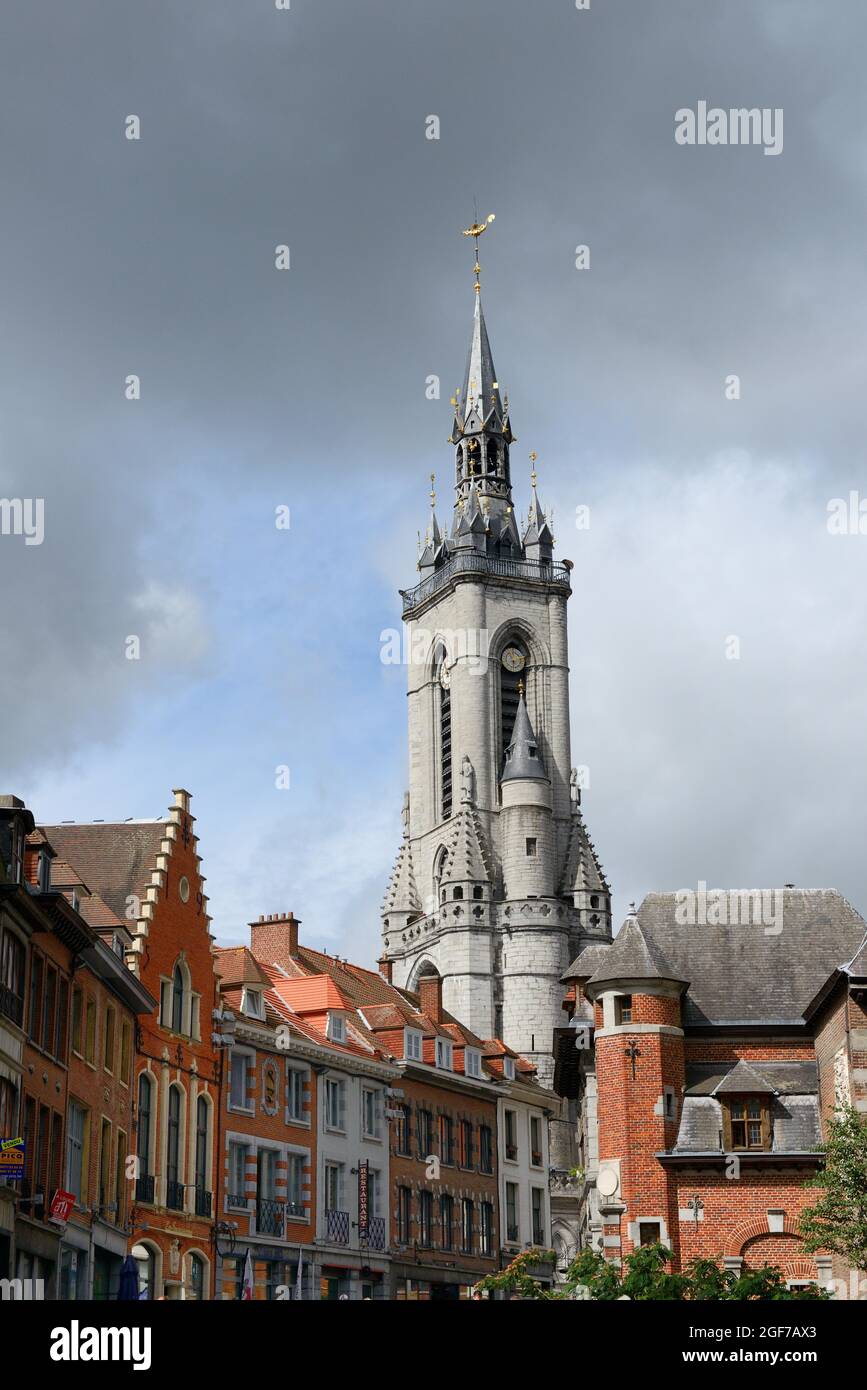 Beffroi dans la vieille ville de Tournai, province de Hainaut, Wallonie, Belgique Banque D'Images