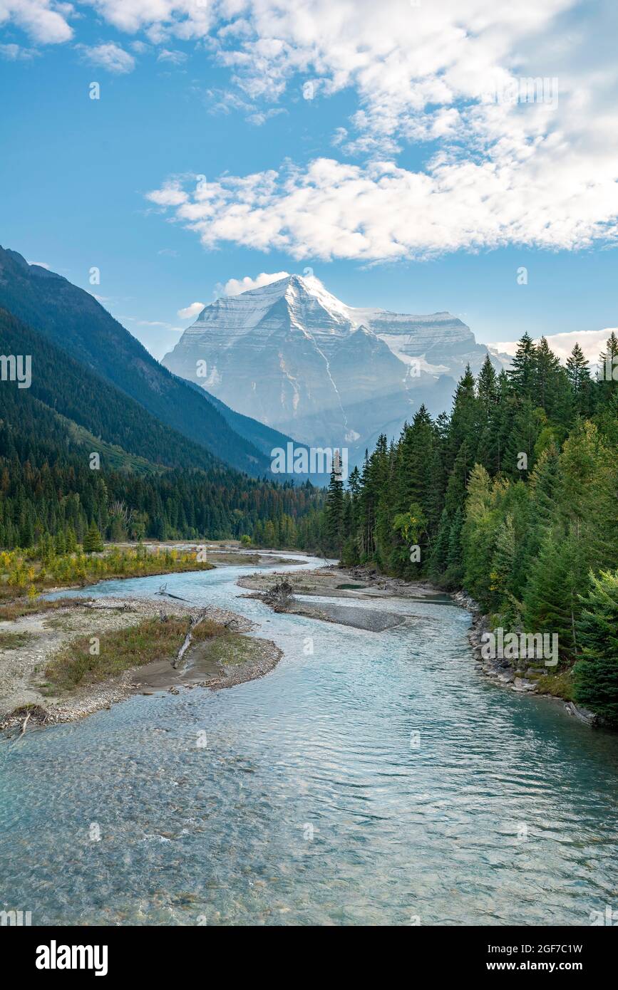 Rivière Robson, sommet arrière du Mont Robson, parc provincial du Mont Robson, province de la Colombie-Britannique, Canada Banque D'Images