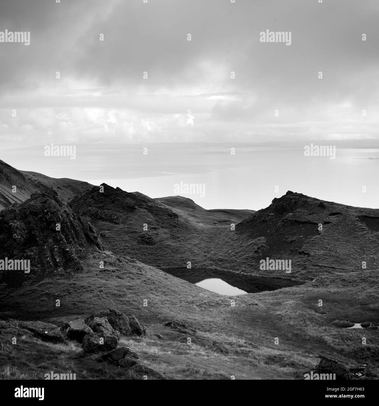 Le vieil homme de Storr en noir et blanc, île de Skye, Écosse. Banque D'Images