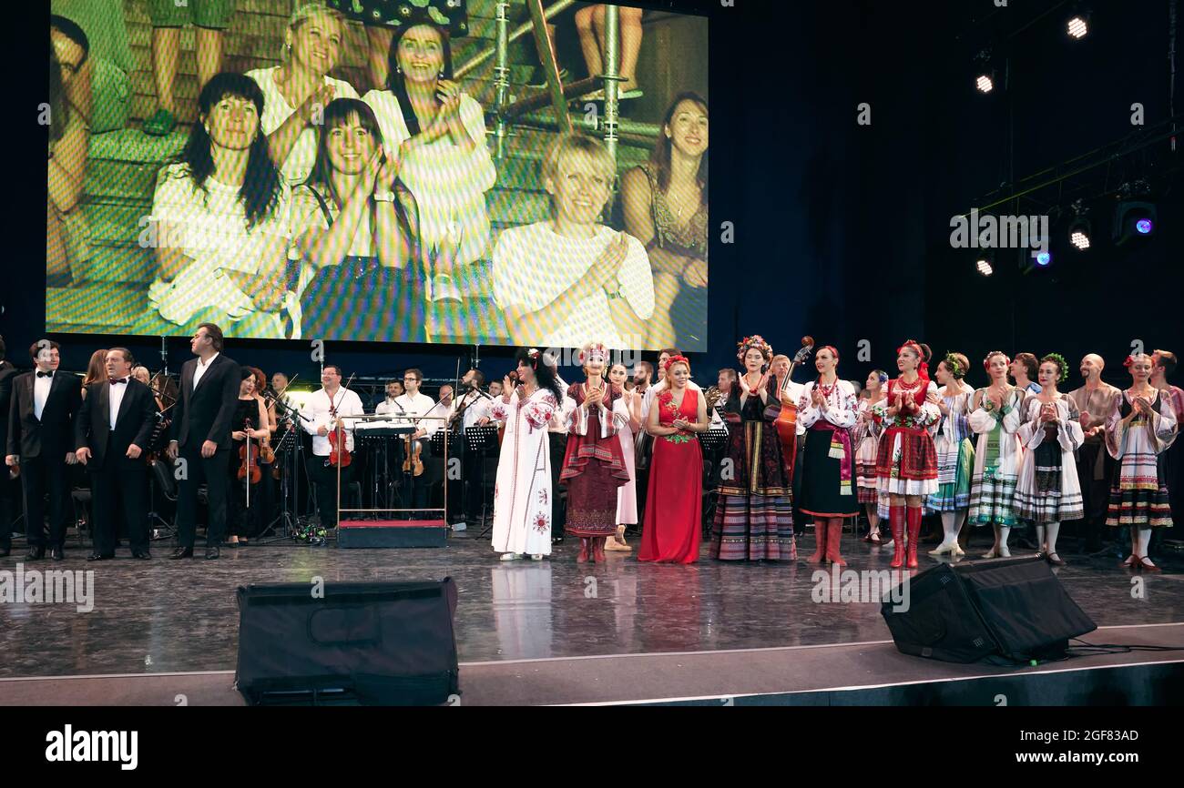 23 août 2021 Grand concert d'artistes de l'Odessa National Academic Opera and Ballet Theatre 'padshchina'. Ukraine, heure d'été. Crédit : Arkadiy Luchak/Alay Live News Banque D'Images