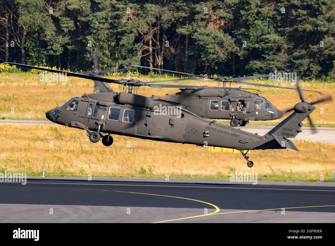 L'armée AMÉRICAINE Sikorsky UH-60M des hélicoptères Black Hawk se départir d'une base aérienne aux pays-Bas - le 22 juin 2018 Banque D'Images