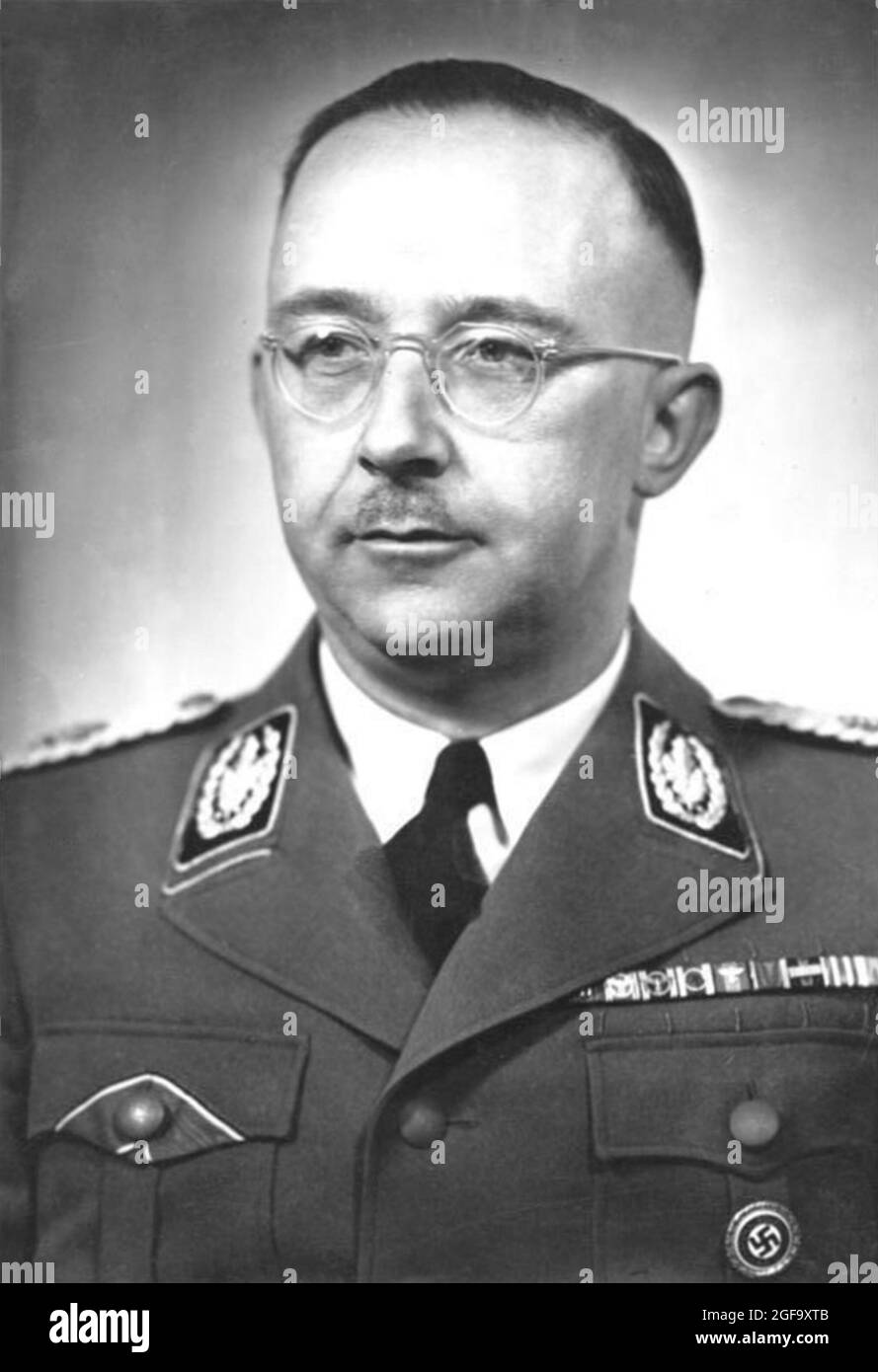 Un portrait du dirigeant nazi et chef de SS Heinrich Himmler. Il a été capturé en 1945 et s'est suicidé en captivité. Crédit: Bundesarchiv allemand Banque D'Images