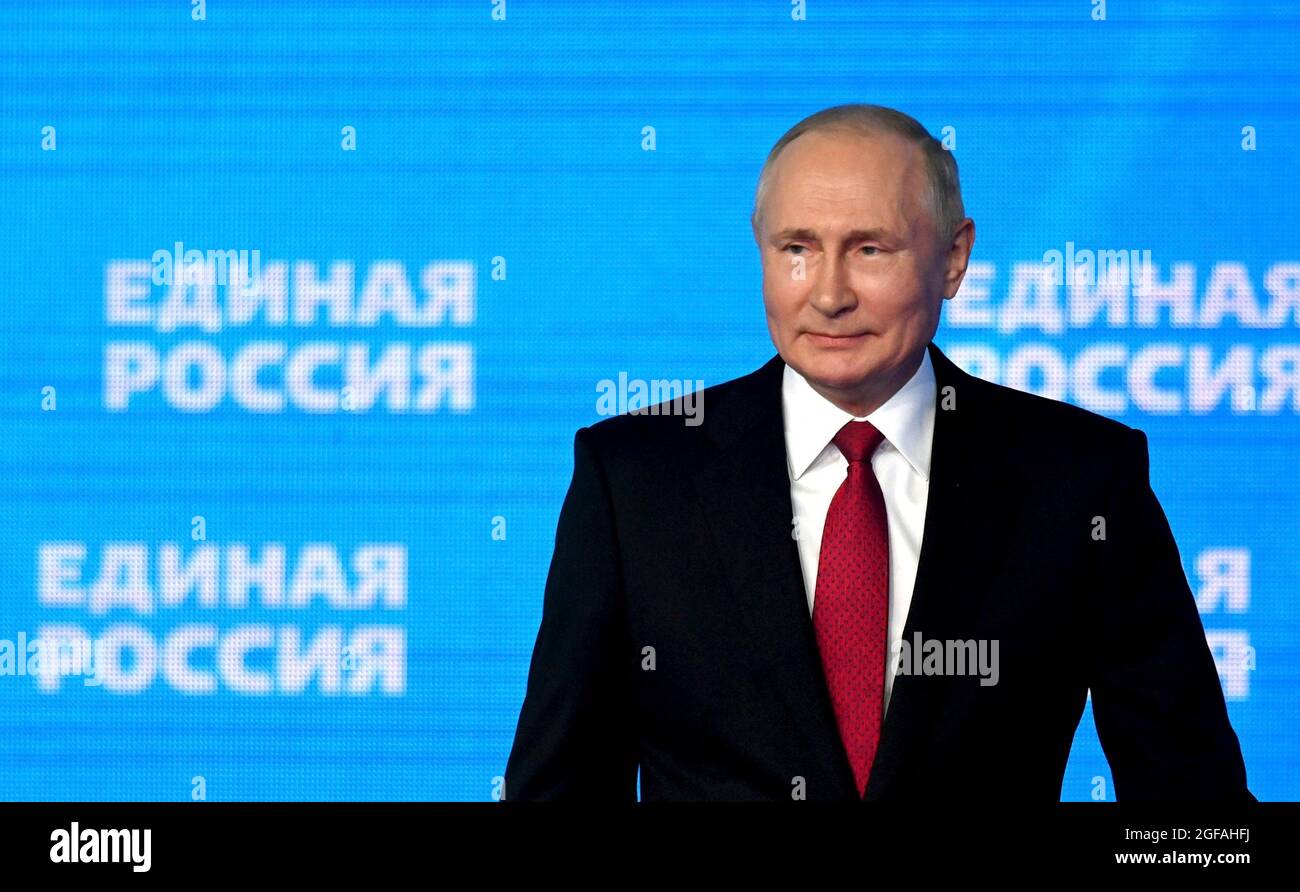 Moscou, Russie. 24 août 2021. Le président russe Vladimir Poutine prononce un discours au 20e congrès du parti Russie unie le 24 août 2021 à Moscou, en Russie. Credit: Planetpix/Alamy Live News Banque D'Images