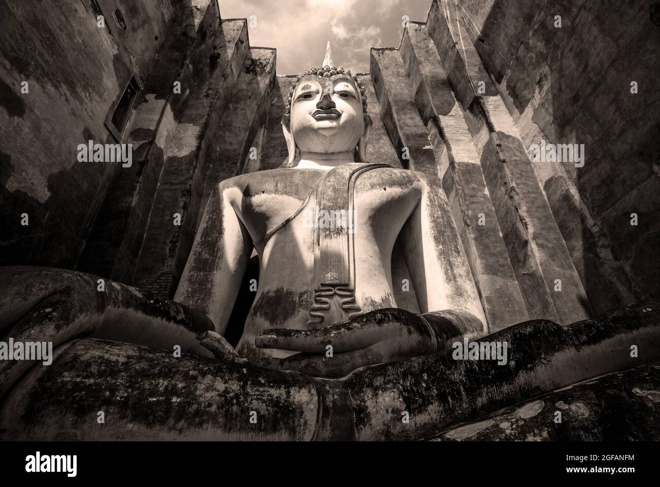 Le Bouddha chuchotant à Sukhothai, en Thaïlande. Banque D'Images