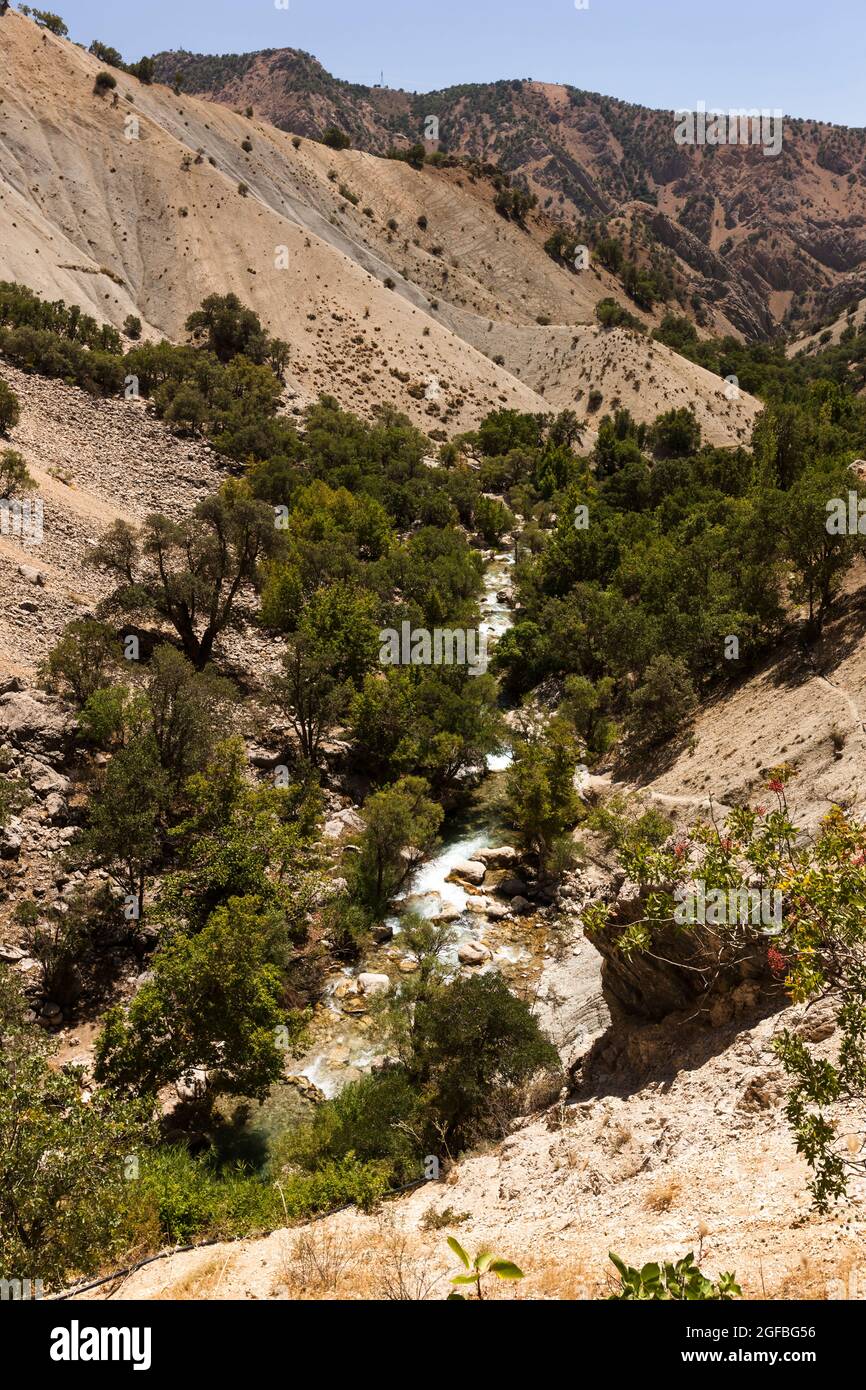 Vallée des montagnes Zagros, autour du champ de bataille présumé de 'Perse Gate', Alexandre le grand, banlieue de Yasuj, Iran, Perse, Asie occidentale, Asie Banque D'Images