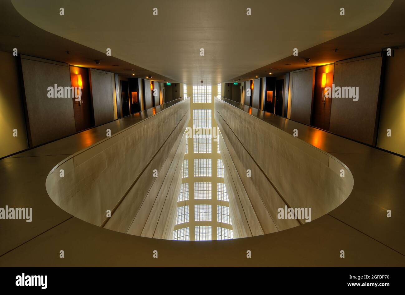 Architecture moderne minimaliste à l'étage de l'hôtel, Bangkok, Thaïlande. Banque D'Images