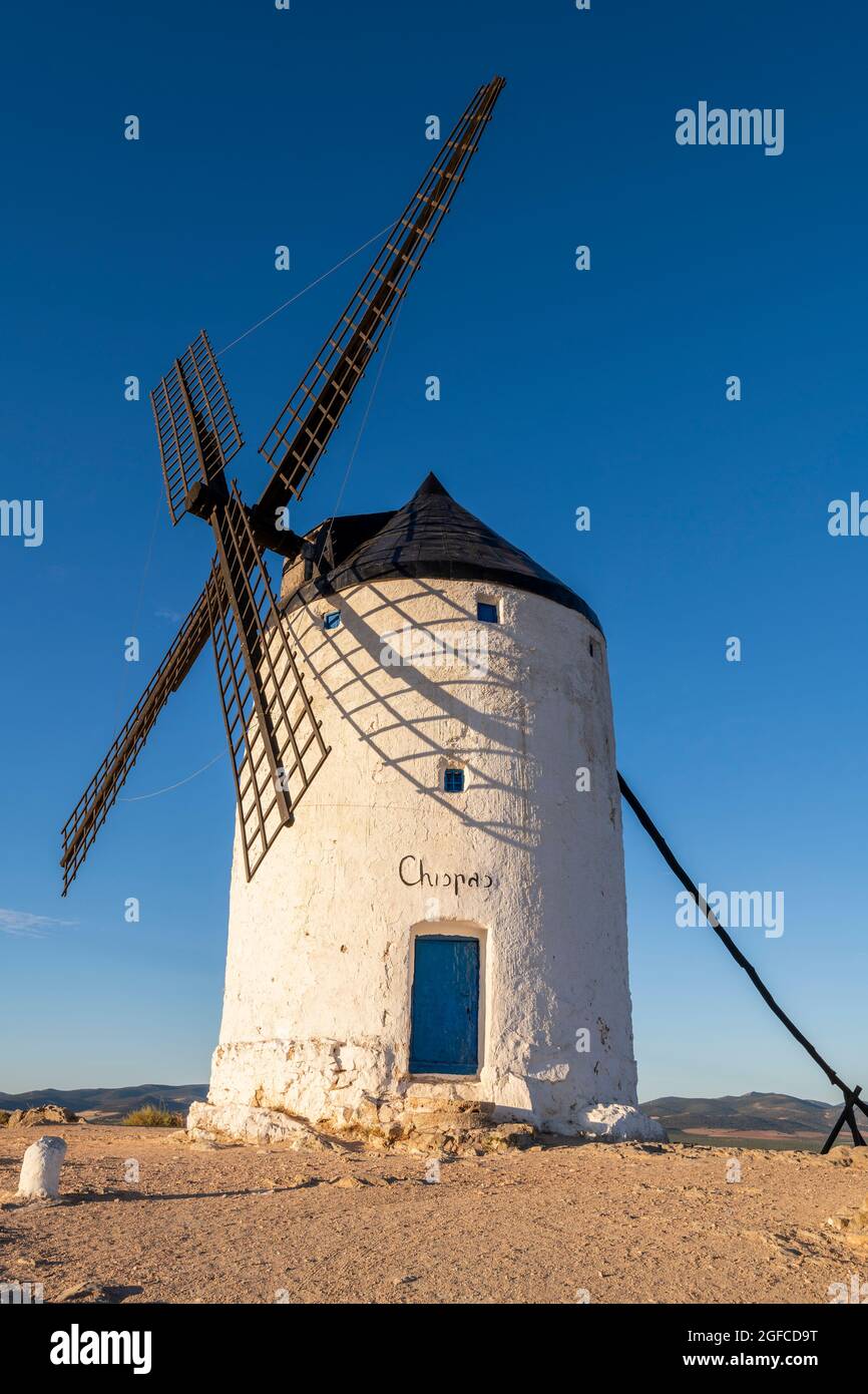 Ancien moulin à vent espagnol, Consuegra, Castilla-la Mancha, Espagne Banque D'Images