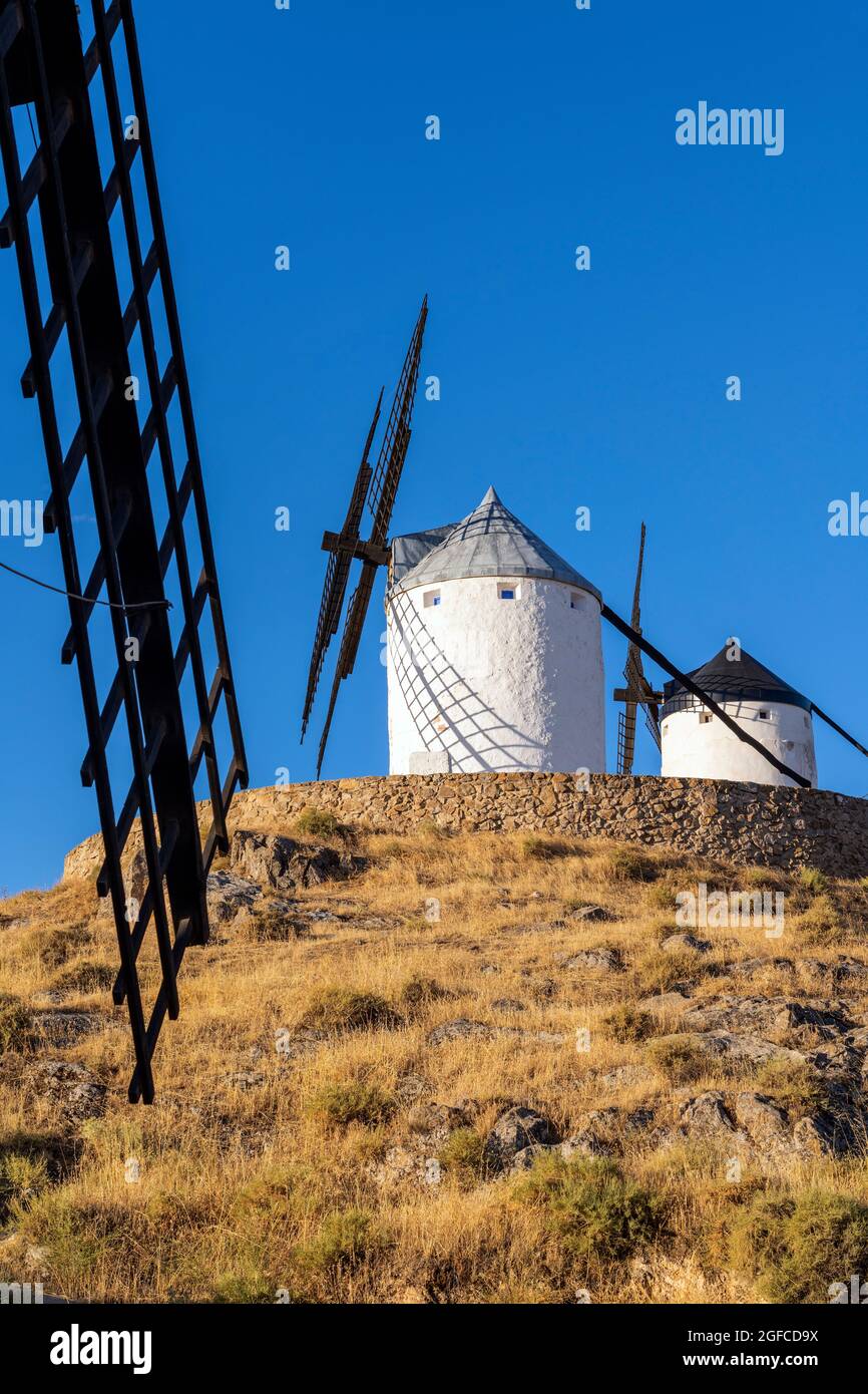 Anciens moulins à vent espagnols, Consuegra, Castilla-la Mancha, Espagne Banque D'Images