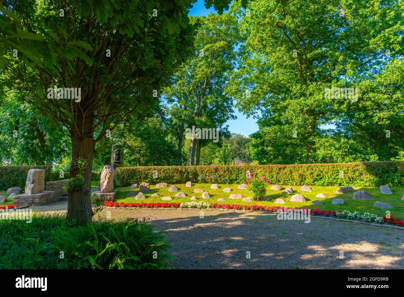 Cimetière, tombes des soldats morts des guerres mondiales un et deux, Garding, péninsule d'Eiderstedt, Frise du Nord Schleswig-Holstein, Allemagne Banque D'Images