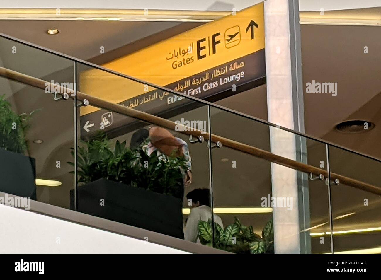 Les membres de la troupe et de l'équipage continuent de filmer Mission:Impossible 7 à la gare Grand Central New Street de Birmingham, qui a été transformée en aéroport pour filmer. Date de la photo: Mercredi 25 août 2021. Banque D'Images