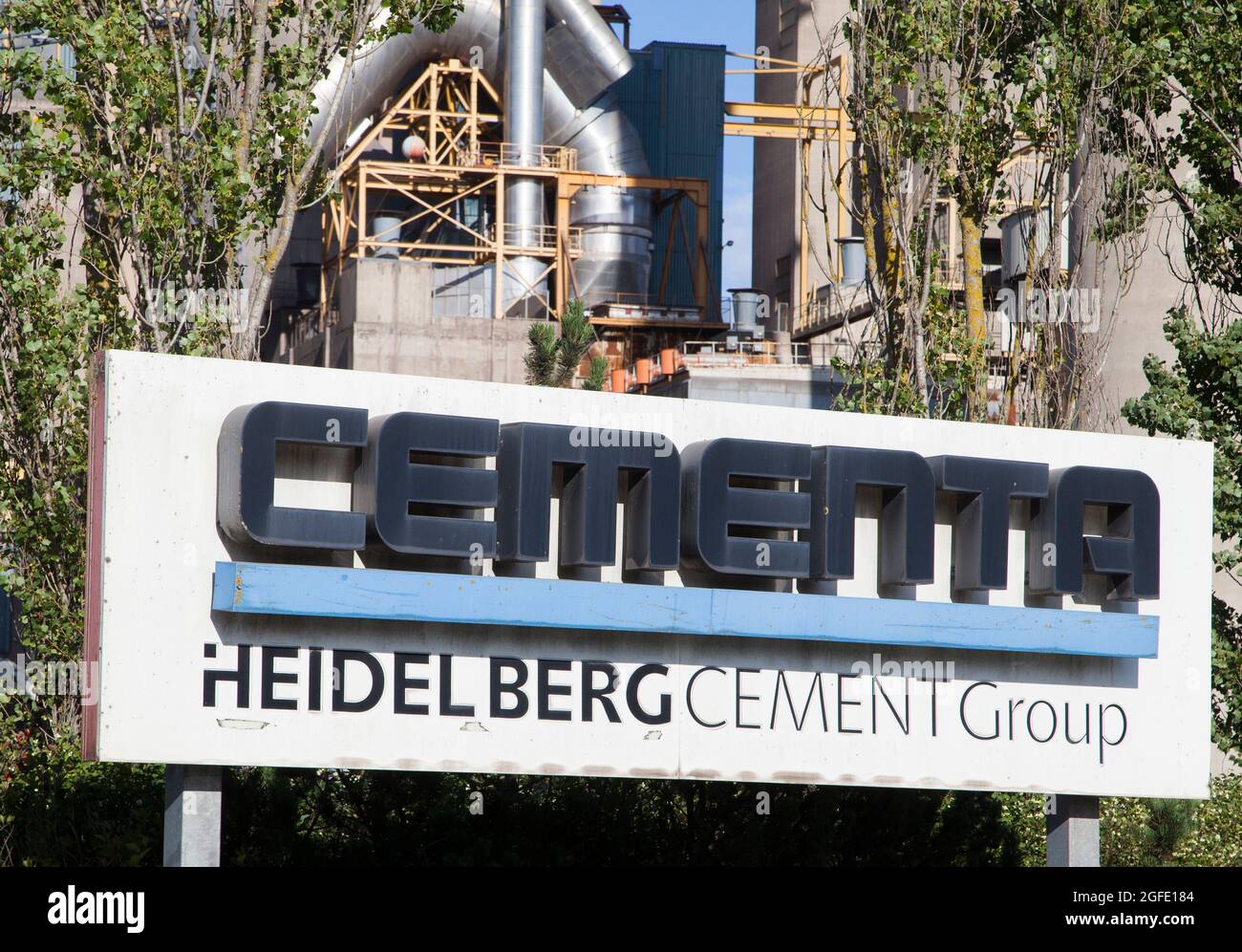 L'usine CEMENTA de SLite Gotland produit du ciment de calcaire dont l'usine est propriétaire par Heidelberg Industry Group et a un impact important sur l'environnement de Gotland Banque D'Images
