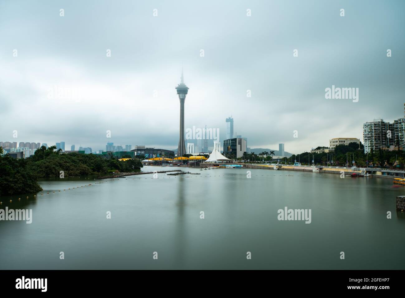 Vue sur le centre de congrès et de divertissement de la tour de Macao Banque D'Images