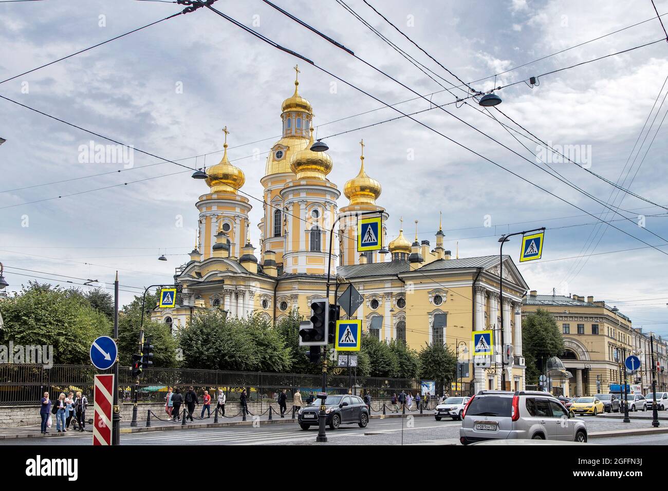 Saint-Pétersbourg, Russie, 26 août 2021 : Église notre-Dame de Vladimir ou Église Vladimirskaya. A été construit en 1769. Banque D'Images