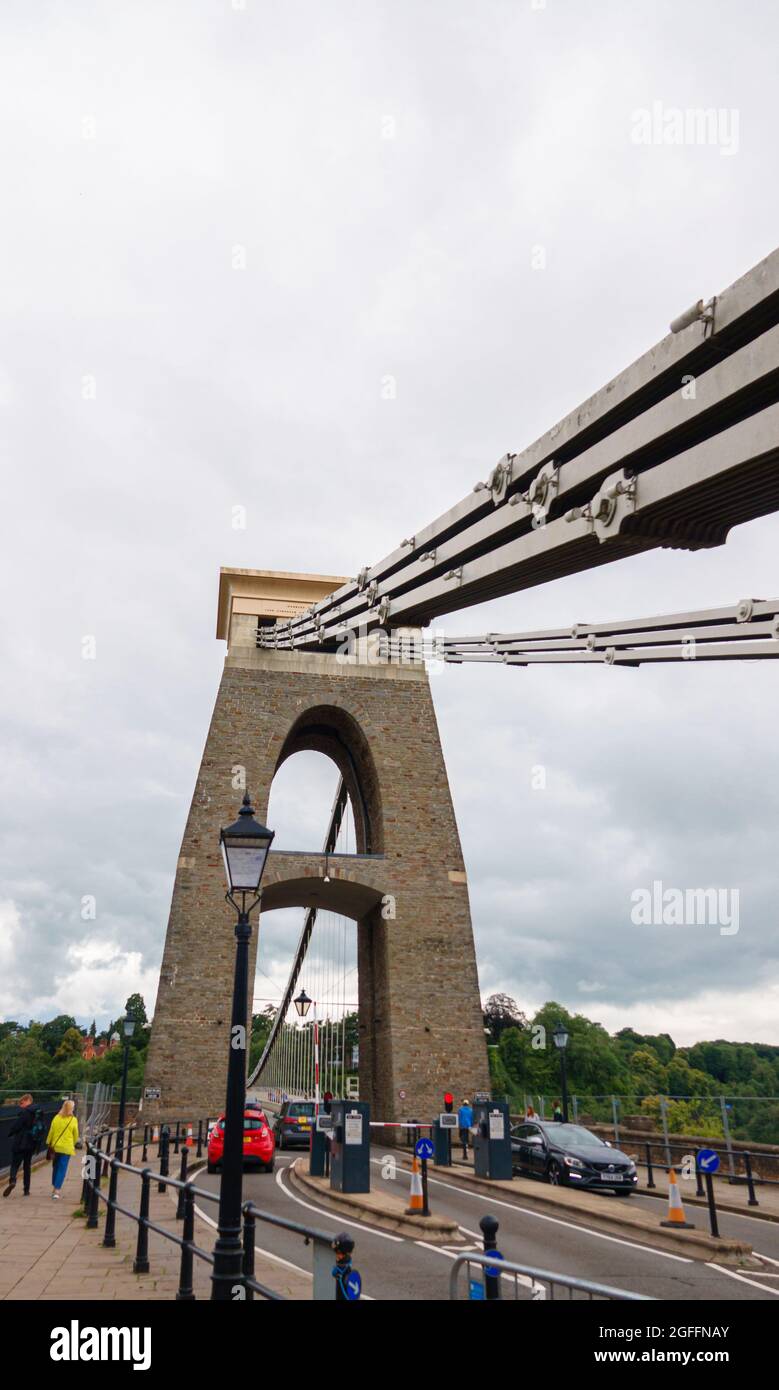 Vue sur le célèbre Isambard Kingdom Brunel conçu par Clifton pont suspendu au-dessus de la rivière Avon et gorge, Bristol UK Banque D'Images