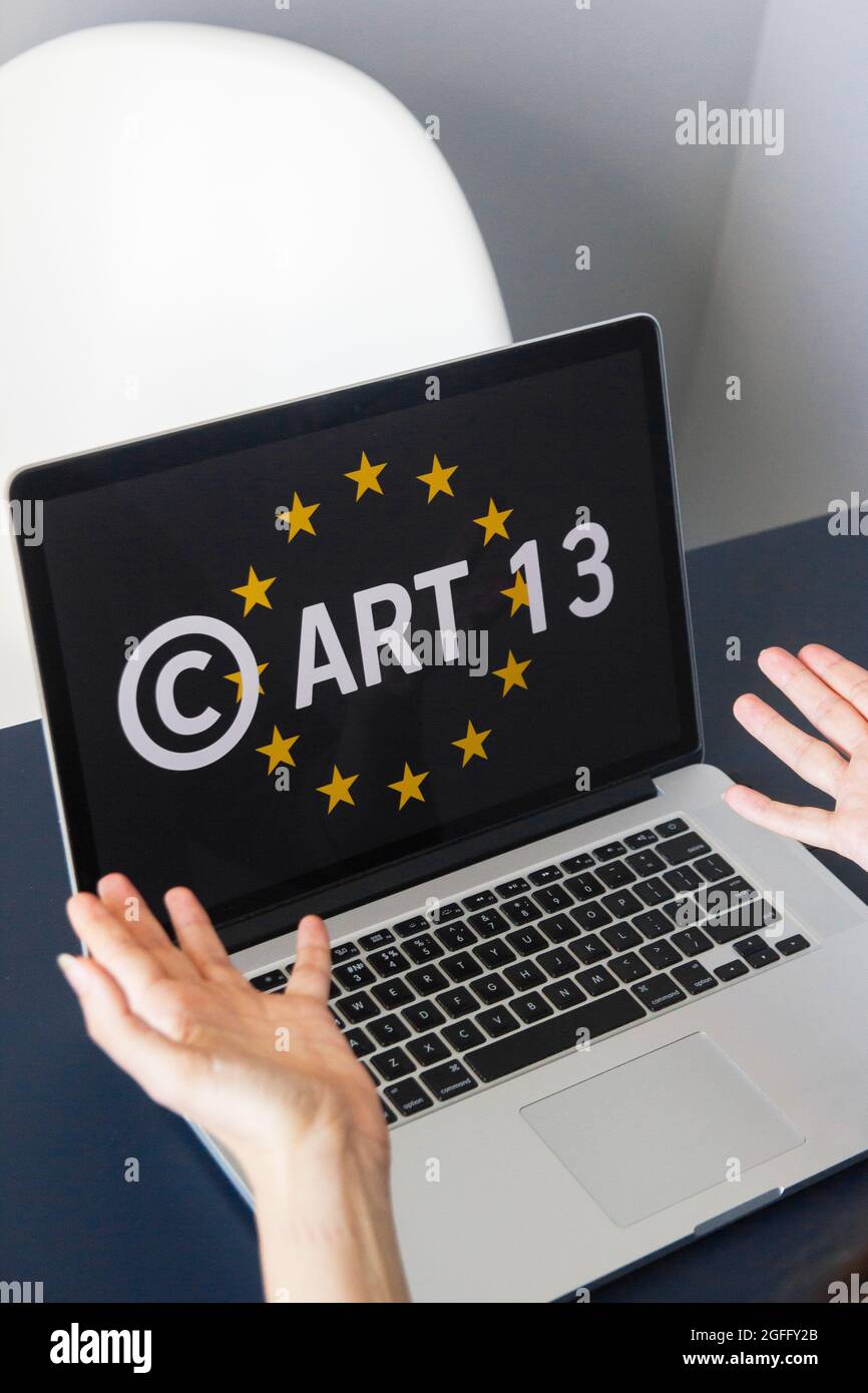 Concept: Directive de l'UE sur le droit d'auteur dans le marché unique numérique ou CDSM. L'article 13 est connu sous le nom de meme ban Banque D'Images