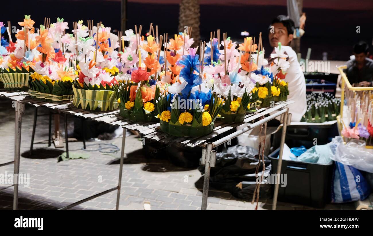 Fête de lanterne flottante Loi Krathong aka Loy Krathong Célébrations 2019 vacances publiques Pattaya Beach Thaïlande traditions thaïlandaises anciennes Banque D'Images
