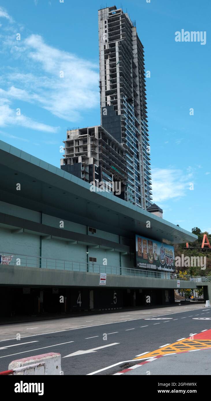 Caméras CCTV surveillance caméra parking espace ouvert Bali Hai Pier Park Area aka Pattaya Pier Pattaya Thaïlande Banque D'Images