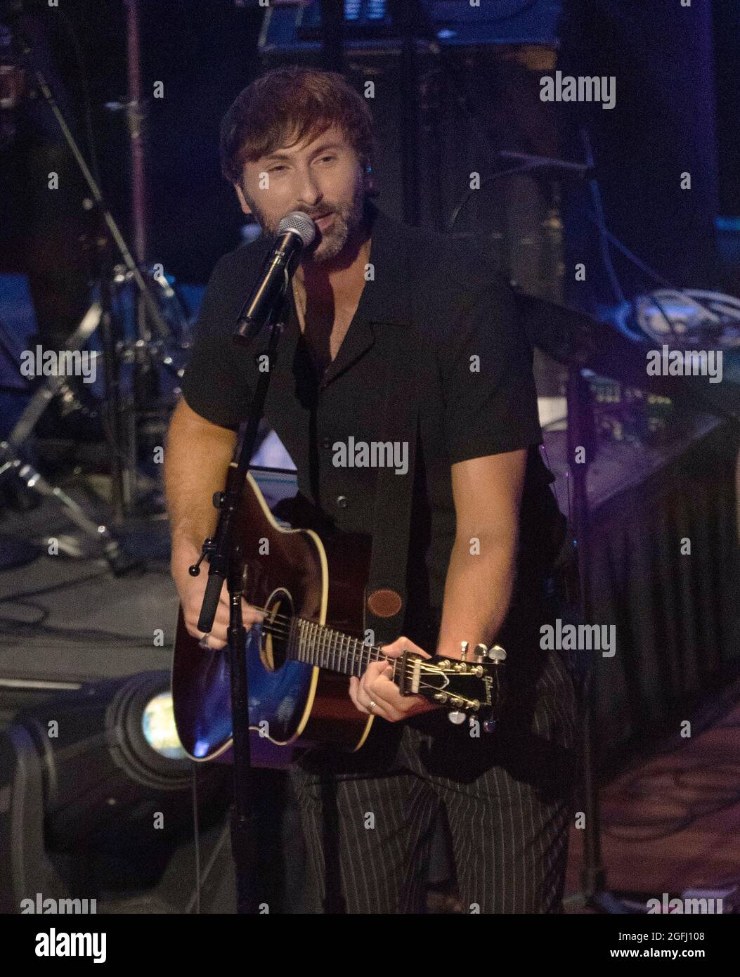 Dave Haywood de Lady A se produit à la 14e édition annuelle des prix ACM à l'auditorium Ryman le mercredi 25 août 2021, à Nashville, Tennessee photo : imageSPACE/MediaPunch Banque D'Images