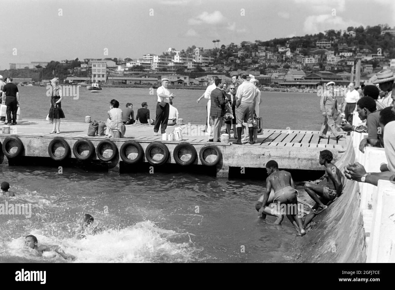 Im Hafenbecken, Haïti, 1967. Dans le bassin du port, Haïti, 1967. Banque D'Images