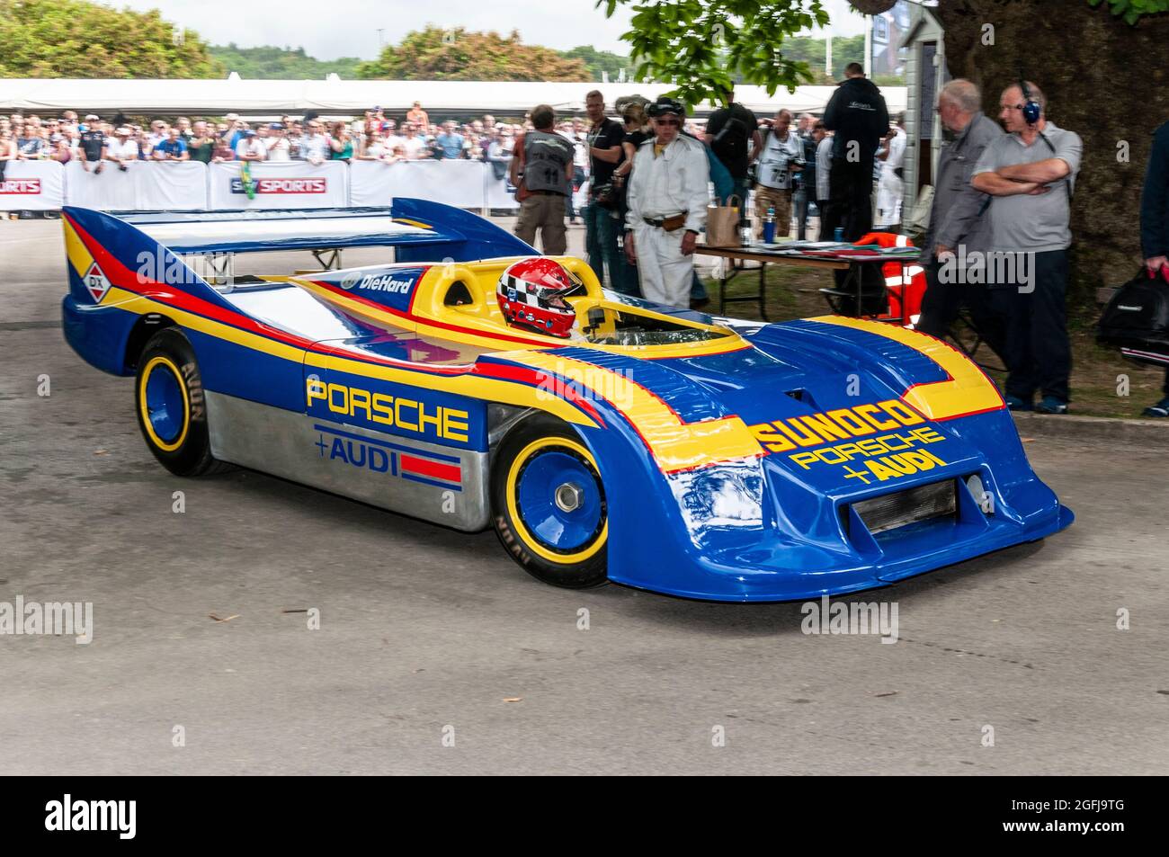 La Porsche 917-30 peut être une voiture de course qui part du champ de courses jusqu'à la piste lors de l'événement automobile 2014 du Goodwood Festival of Speed. Porsche Audi Banque D'Images