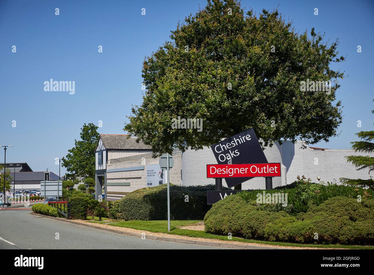 Ellesmere Port office de tourisme Cheshire Oaks, centre commercial de boutiques de créateurs géré par McArthurGlen Banque D'Images