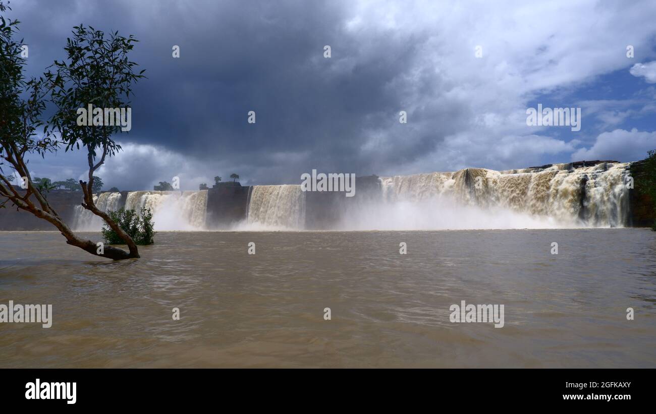 Les plus larges chutes d'eau en Inde, Chitrakoot ou Chitrakote Falls, Chhattisgarh, Inde. Situé près du parc national de la vallée de Kanger Banque D'Images