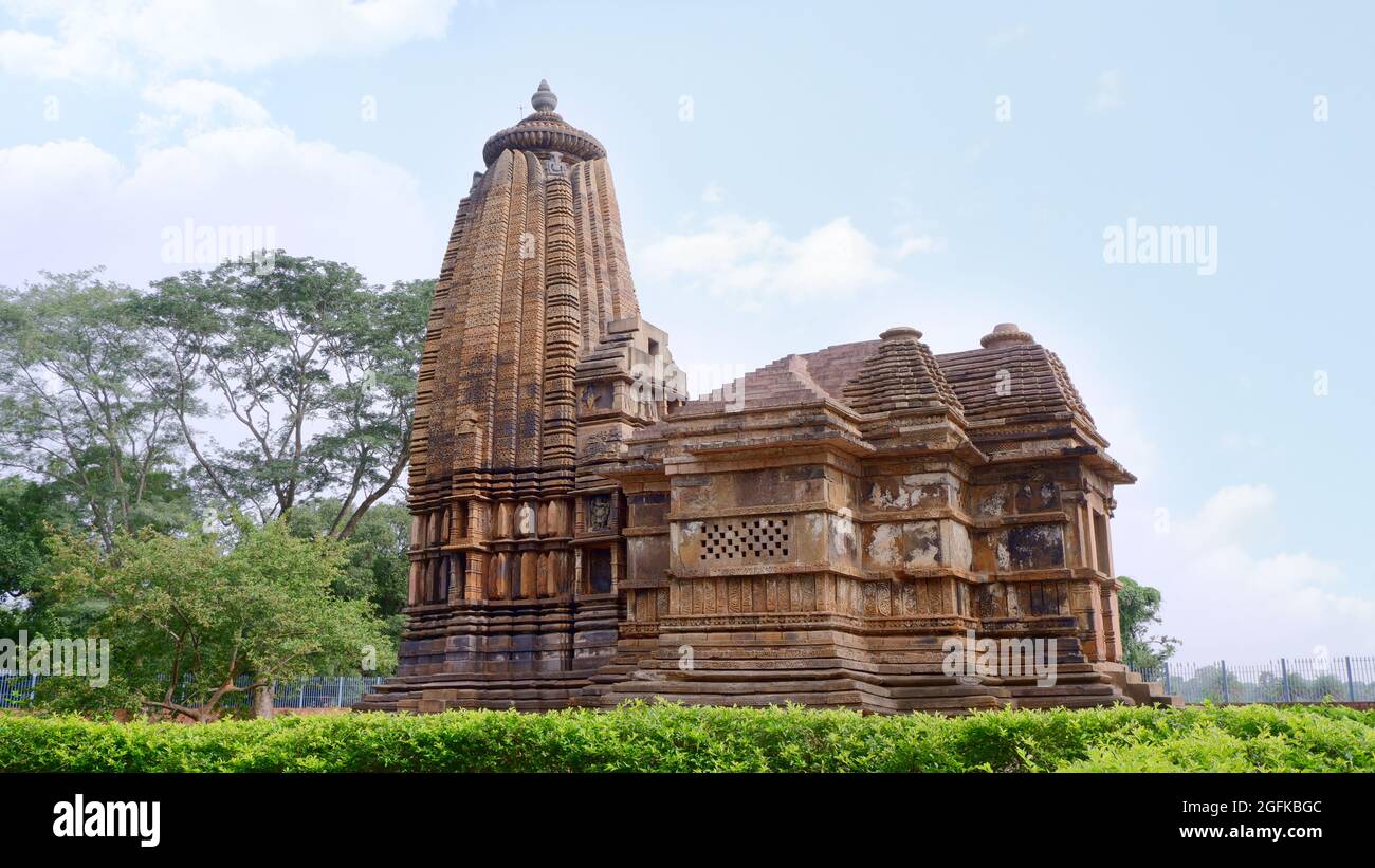 Temple historique de Narayanpal en pierre rouge, Narayanpal, Chhattisgarh, Inde. Temple de Vishnu construit Circa 11ème siècle. Contemporain à Khajuraho Banque D'Images