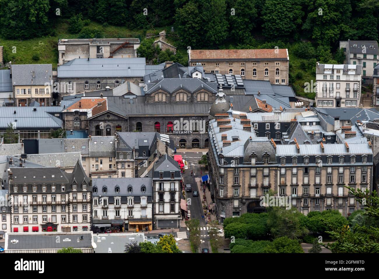Le bâtiment Spa dans le style néo-byzantin au Mont-Dore, Parc naturel des volcans d'Auvergne, département du Puy de Dome, Auvergne Rhône Alpes, France Banque D'Images