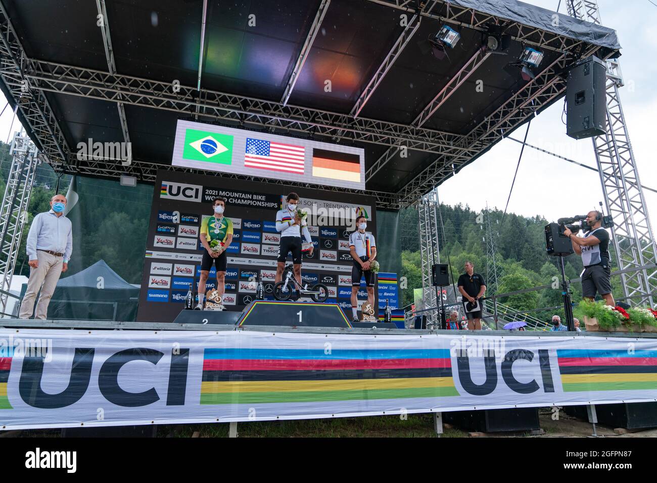 Mens Elite podium, 1ère place Christopher BLEVINS des Etats-Unis, 2ème place Henrique AVANCINI du Brésil, 3ème place Maximilian BRANDL d'Allemagne, pendant la course de court de cross-country XCC aux Championnats du monde MTB 2021, Mountain Bike cyclisme événement le 26 août 2021 à Val Di Sole, Italie - photo Olly Bowman / DPPI Banque D'Images