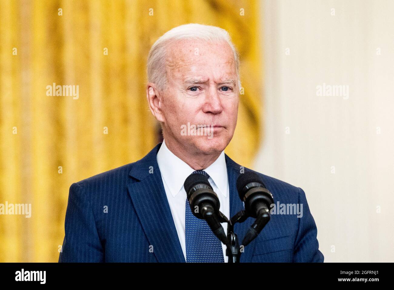 Washington, DC, États-Unis. 26 août 2021. 26 août 2021 - Washington, DC, États-Unis: Le président JOE BIDEN a parlé dans la salle East de la Maison Blanche de l'attaque terroriste à l'aéroport international Hamid Karzaï à Kaboul, en Afghanistan, et les membres du service américain et les victimes afghanes ont tué et blessé lors de l'attaque. (Image de crédit : © Michael Brochstein/ZUMA Press Wire) Banque D'Images