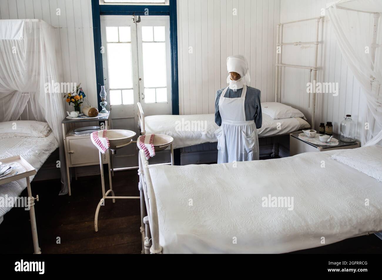 Chambre d'hôpital des années 1920 à Caboolture Historical Village Australie. Banque D'Images