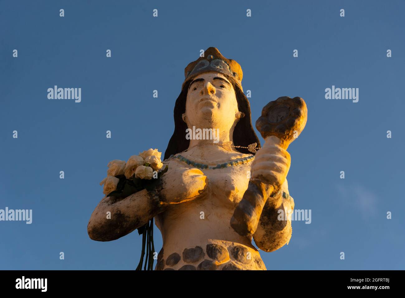Salvador, Bahia, Brésil - 06 juin 2021 ; Statue d'Iemanjá, la reine de la mer, à Rio Vermelho, à Salvador, Bahia. Banque D'Images
