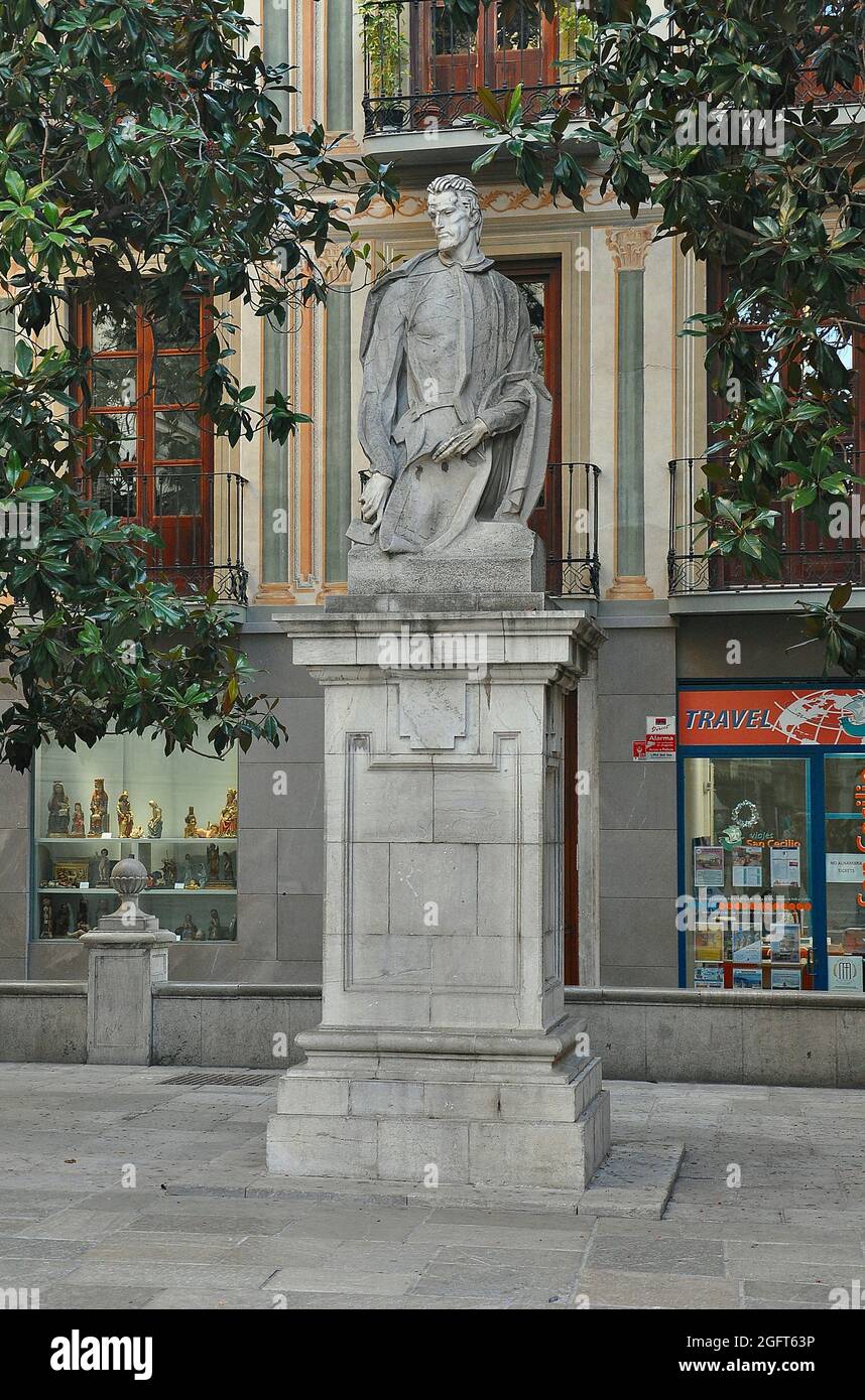 Monument au peintre, sculpteur et architecte Alonso Cano à côté de la cathédrale de Grenade, Andalousie, Espagne Banque D'Images