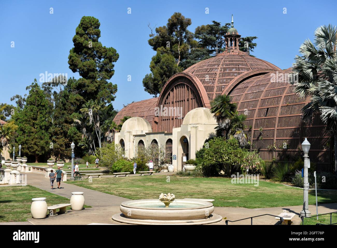 SAN DIEGO , CALIFORNIE - 25 AOÛT 2021 : le bâtiment botanique du parc Balboa. Banque D'Images