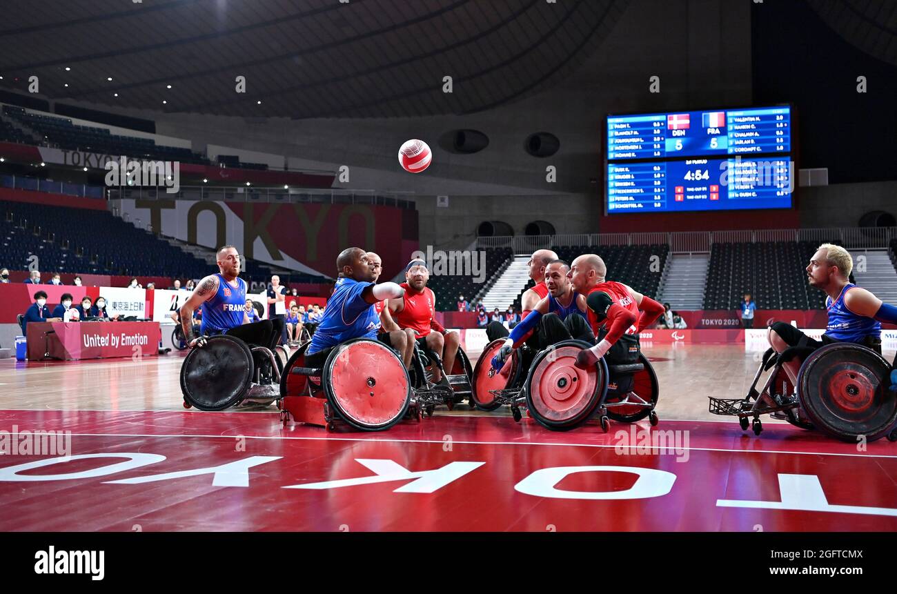 Tokyo. 27 août 2021. Royaume-Uni:.20210827, Tokyo, Japon.Tokyo Jeux paralympiques de 2020, .rugby en fauteuil roulant Danemark-France. Photo: Lars Moeller.DK:.20210827, Tokyo, Japon.Tokyo 2020 Paralymbiske Lege. Køresolsrugby Danmark-Frankrig.Foto: Lars Møller. (Image de crédit : © Lars Moeller/ZUMA Press Wire) Banque D'Images