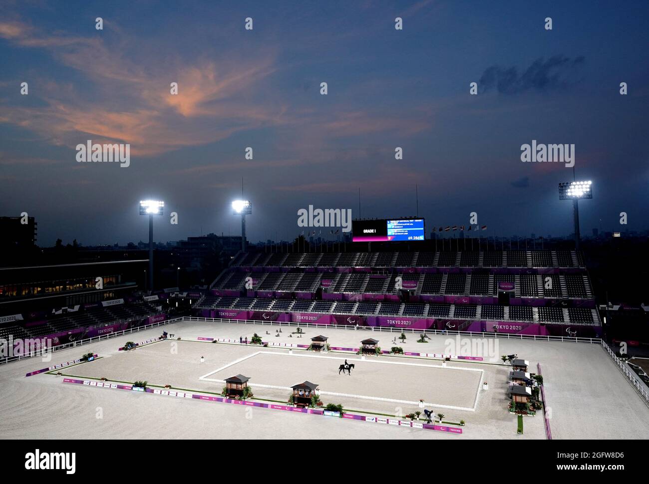 Une vue générale de la circonscription autrichienne Julia Sciancalepore Heinrich IV participe au test individuel de dressage - première année au parc équestre au cours du troisième jour des Jeux paralympiques de Tokyo de 2020 au Japon. Date de la photo : vendredi 27 août 2021. Banque D'Images