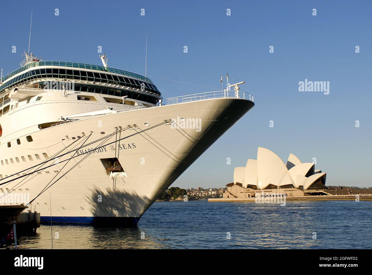 Paquebot de croisière à Darling Harbour, Opéra en arrière-plan, Australie, Sydney Banque D'Images