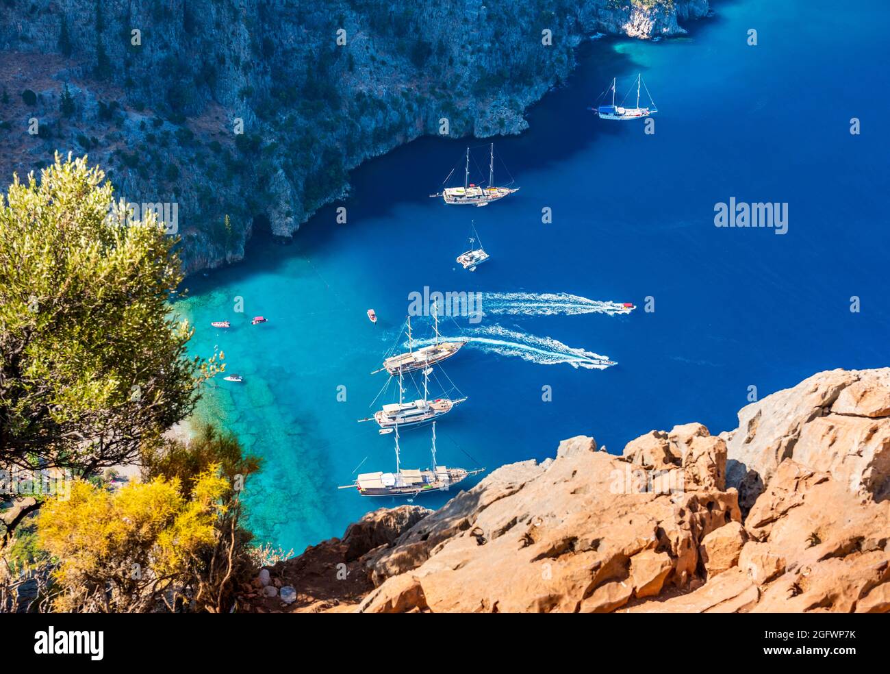 Butterfly Valley (turc : Kelebekler Vadisi) est une vallée du district de Fethiye, dans la province de Mugla, sur la côte méditerranéenne de la Turquie. Oludeniz - Fethiy Banque D'Images