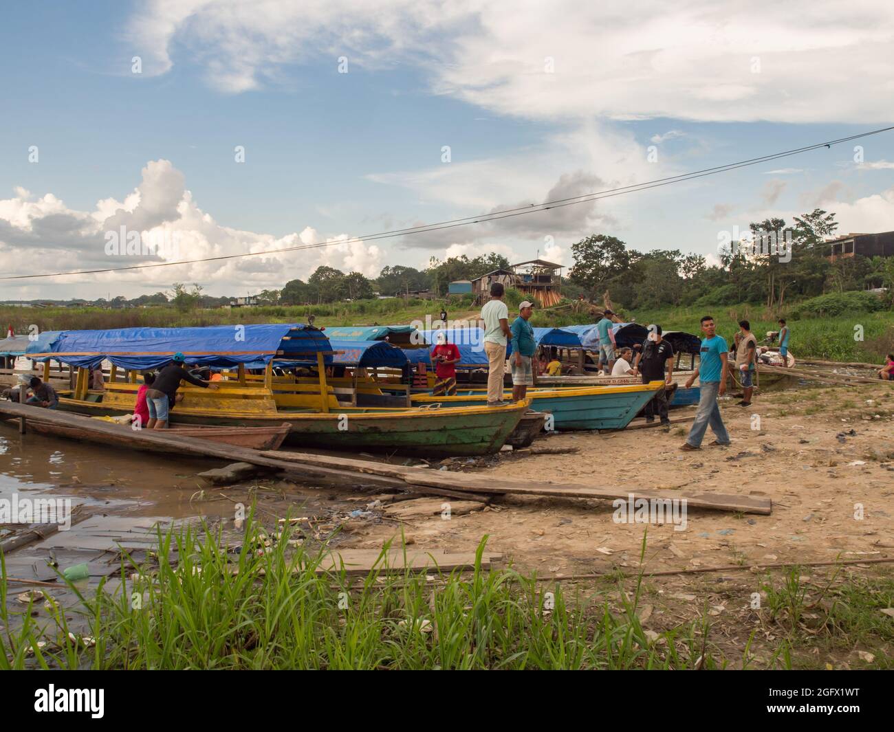 Tabatinga, Brésil - sept, 2017: Port de l'Amazone dans un petit village sur la rive de l'Amazone. Amazonie, rivière Amazone. Amérique du Sud Banque D'Images
