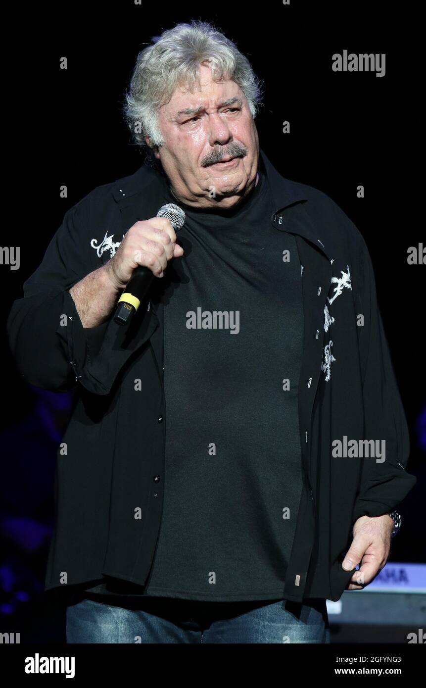 Holmdel, NJ, États-Unis. 26 août 2021. Tony Orlando se produit à la réunion de Cousins' Brucie's Palisades Park au PNC Bank Arts Centre. 26 août 2021. Crédit : John Barrett/Phot Olink/Media Punch/Alay Live News Banque D'Images