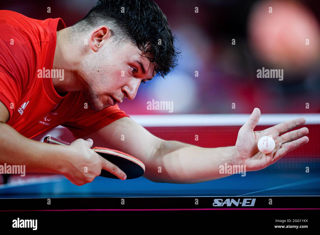 TOKYO, JAPON.28 août 2021.Ross Wilson, de Grande-Bretagne, participe à des compétitions de singles hommes - quart de finale de classe 8 3 pendant le tennis de table QF SM et les finales des Jeux paralympiques de Tokyo 2020 au Tokyo Metropolitan Gymnasium le samedi 28 août 2021 à TOKYO, AU JAPON.Credit: Taka G Wu/Alay Live News Banque D'Images