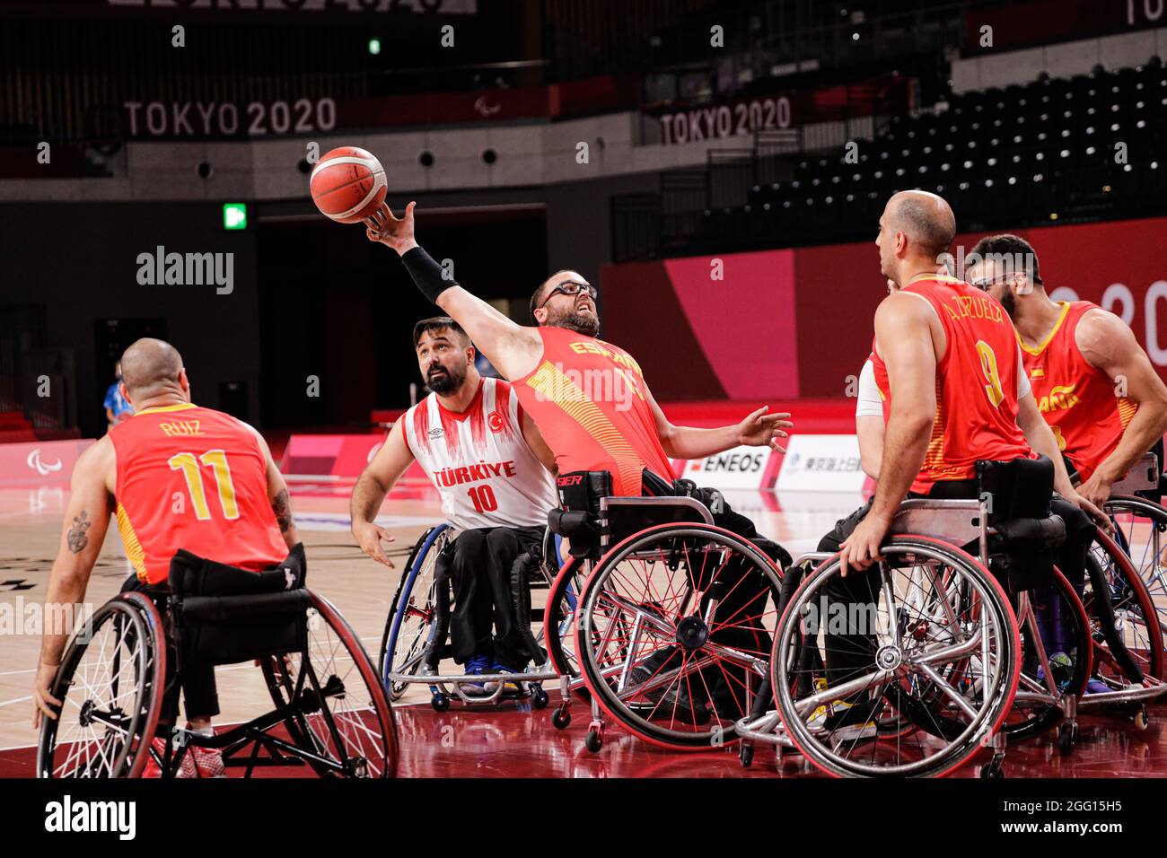 Tokyo, Japon, 28 août 2021, Jeux paralympiques de Tokyo en 2020, basketball en fauteuil roulant. Espagne contre Turquie. GARCIA PEREIRO Asier, AR Ismail Banque D'Images