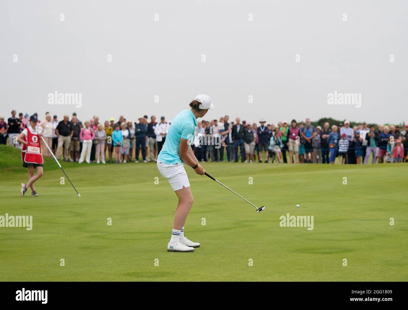 Hannah Darling, membre de l'équipe GB&I, réagit après que son putt ait remporté le match lors de la coupe Curtis 2021 jour 1 - Foursomes du matin au Conwy Golf Club, C Banque D'Images