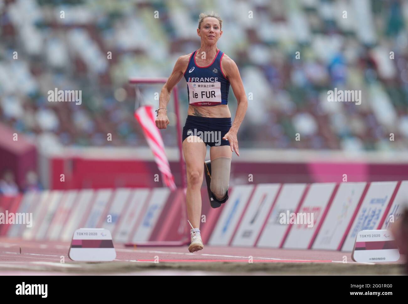 28 août 2021 : Marie-Amélie le fur de France à long saut en athlétisme aux Jeux paralympiques de Tokyo, au stade olympique de Tokyo, Tokyo, Japon. Kim Price/CSM Credit: CAL Sport Media/Alay Live News Banque D'Images